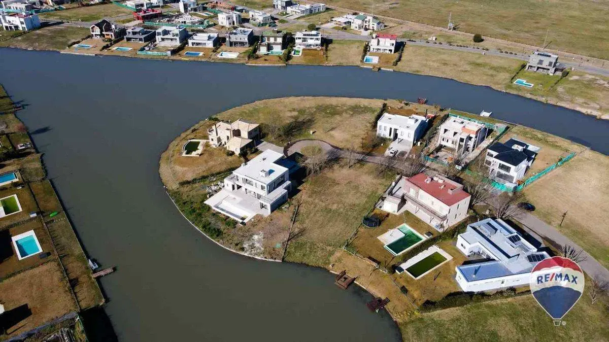 VENTA LOTE A LAGUNA EN SAN LUCAS - FINANCIADO 2