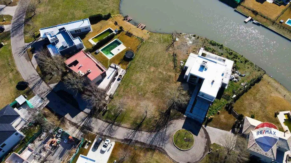 VENTA LOTE A LAGUNA EN SAN LUCAS - FINANCIADO 8