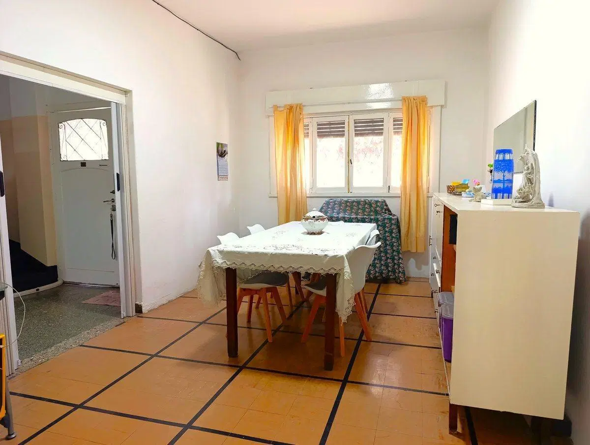 CASA 6 AMB VENTA EN CASEROS 3