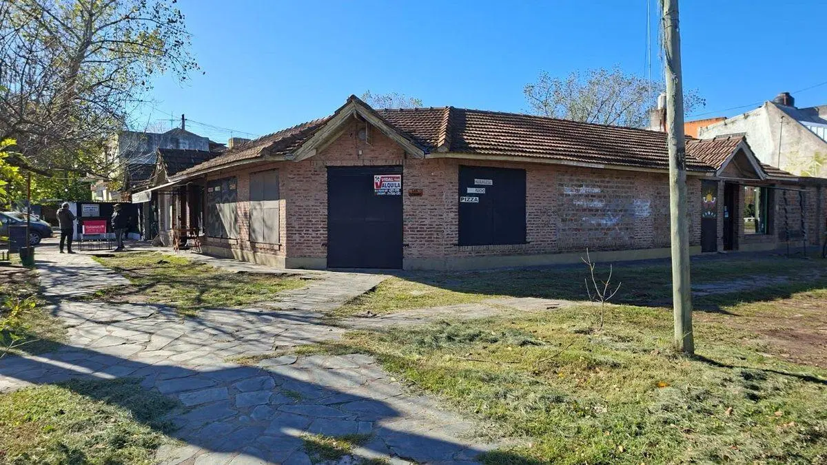 VENTA LOCALES COMERCIALES LONGCHAMPS 4