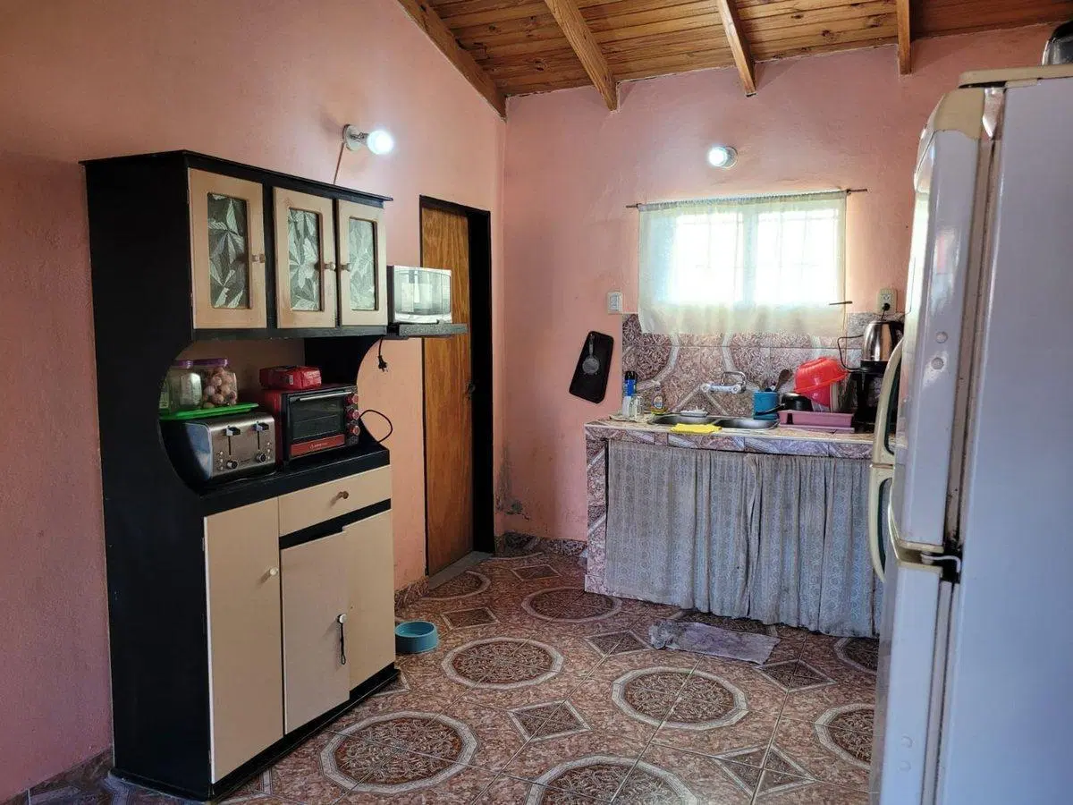 VENTA CASA 4 AMBIENTES CON COCHERA EN LA UNIÓN 3
