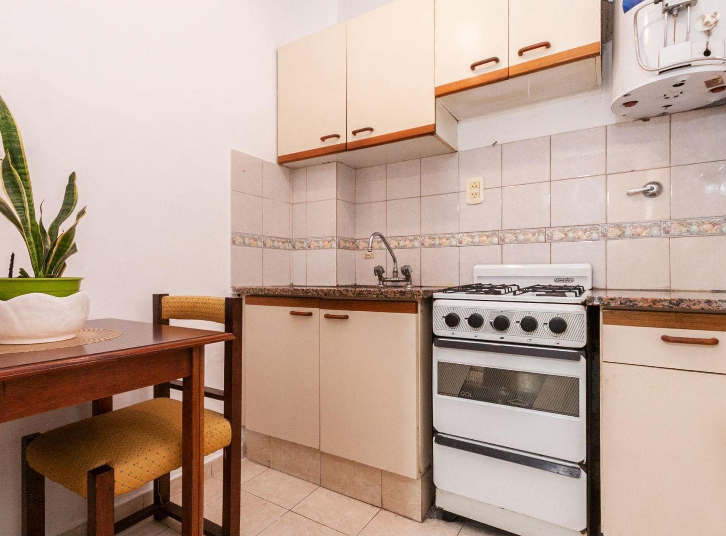 Foto de VENTA 2 AMBIENTES BANFIELD CENTRO- APTO CREDITO, imagen 2