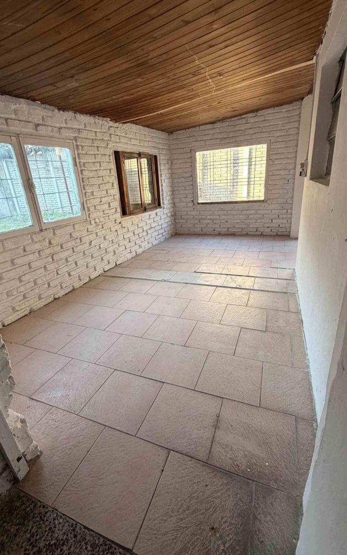 Foto de OPORTUNIDAD CASA EN VENTA EN EZEIZA, imagen 2
