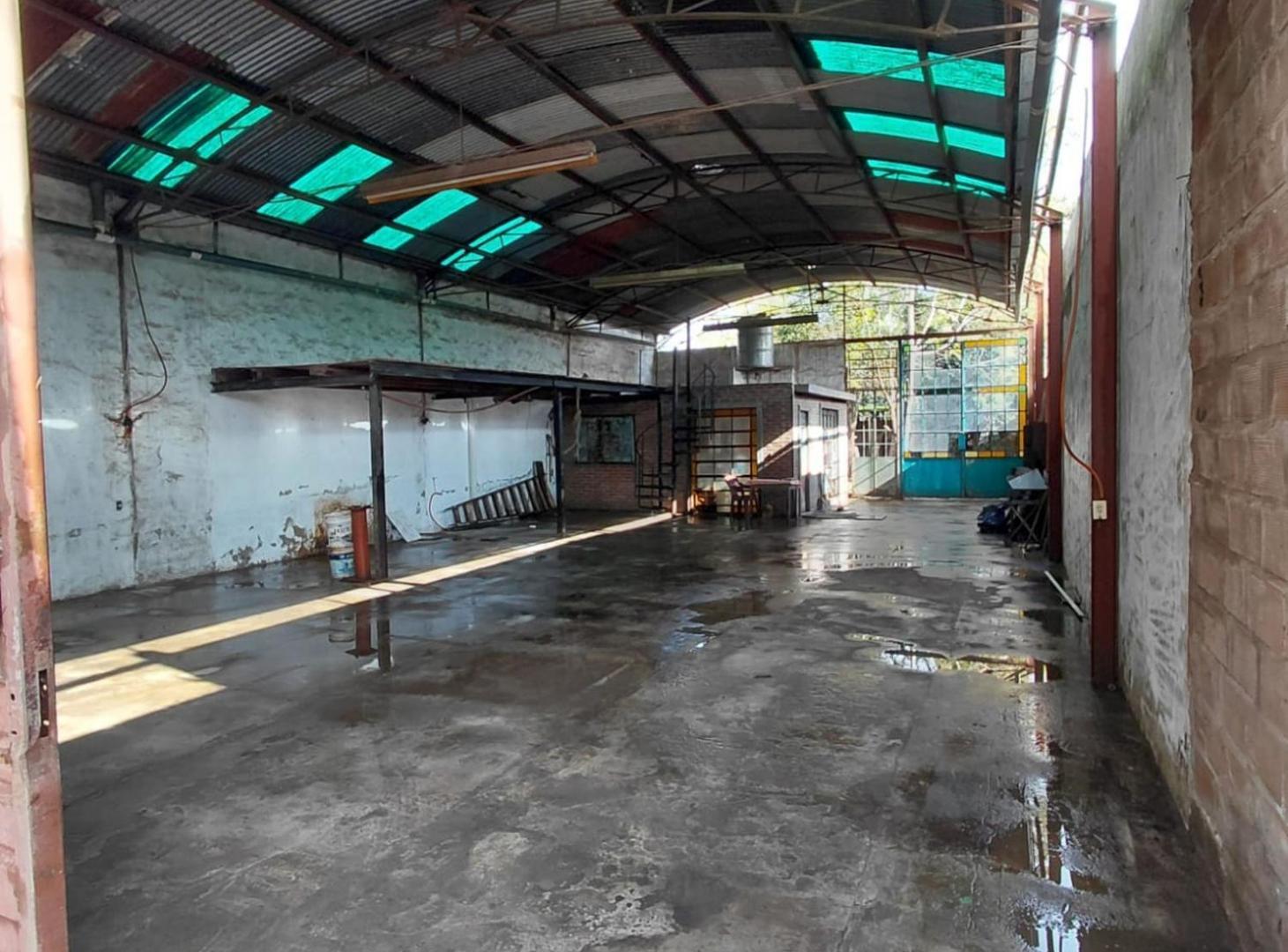 Foto de VENTA TERRENO 10X46 CON GALPON Y OFICINA EN LUJAN, imagen 3