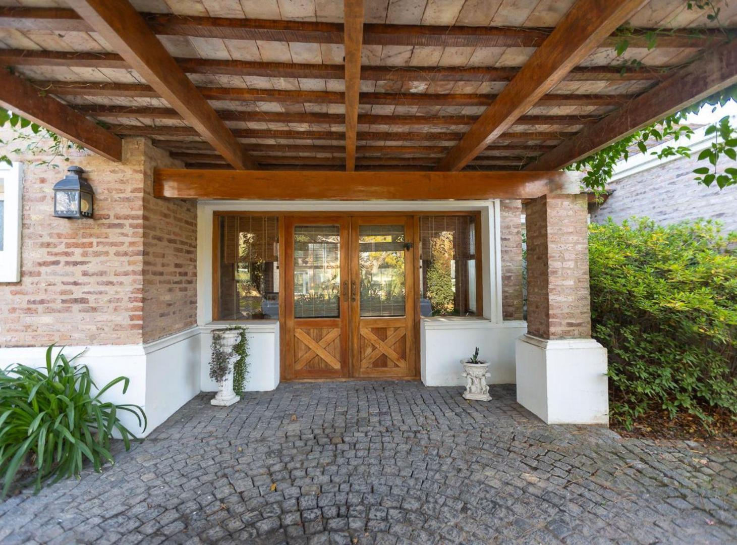 Foto de VENTA CASA 6 AMBIENTES LAS PRADERAS LUJAN AL GOLF, imagen 3