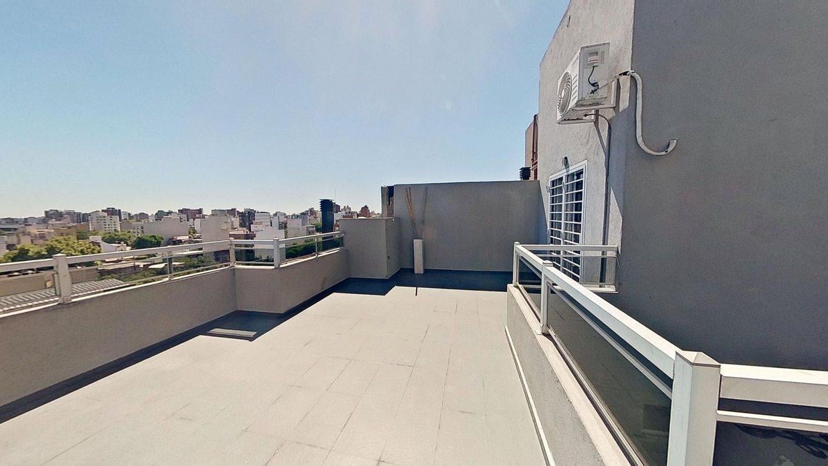 Foto de VENTA DEPARTAMENTO 3 AMBIENTES AMPLIO C/ COCHERA, imagen 4