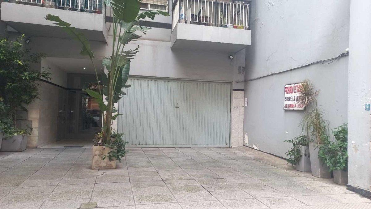 Foto de COCHERA EN VENTA EN ALMAGRO - EN PLANTA BAJA, imagen 3