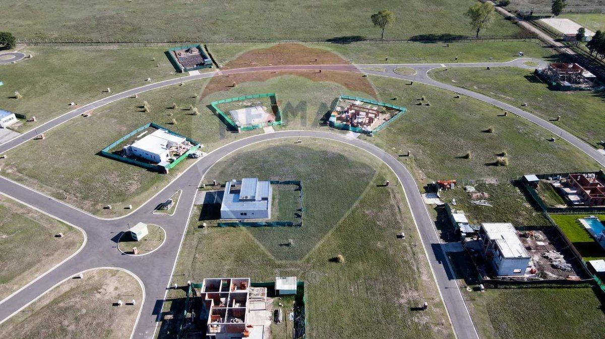 Foto de VENTA DE LOTE 700 M2 EN CANNING VILLAGE SAN SIMÓN, imagen 3