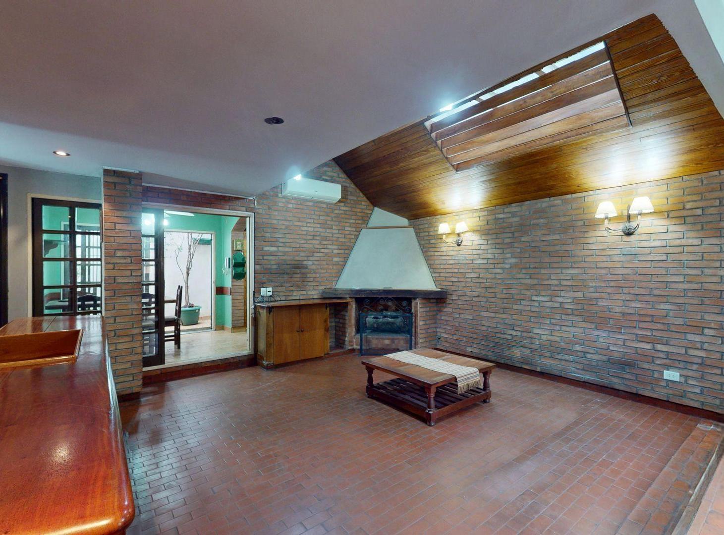 Foto de CASA VENTA 5 AMB- TERRAZA -APTO CREDITO, imagen 1