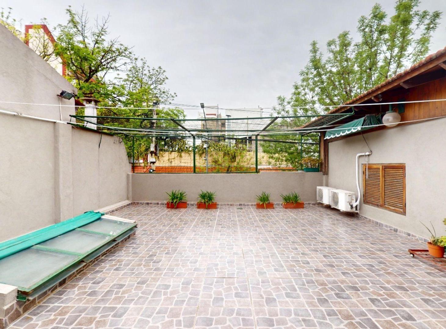 Foto de CASA VENTA 5 AMB- TERRAZA -APTO CREDITO, imagen 3