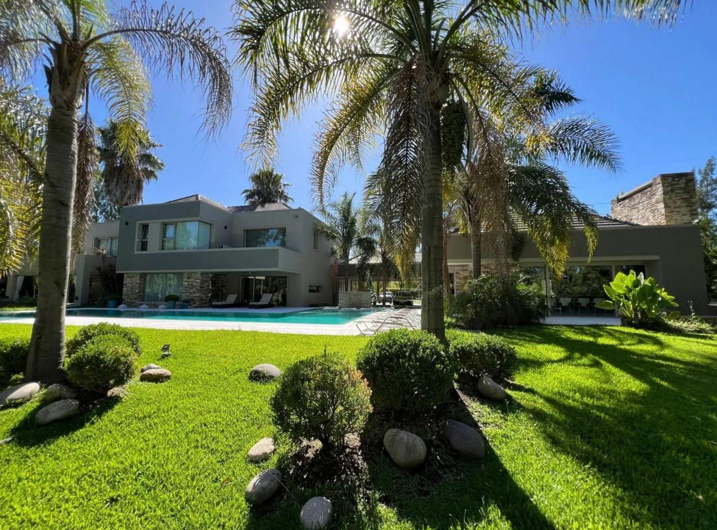 Foto de VENTA CASA 7 AMBIENTES EN SAINT THOMAS SUR, imagen 1