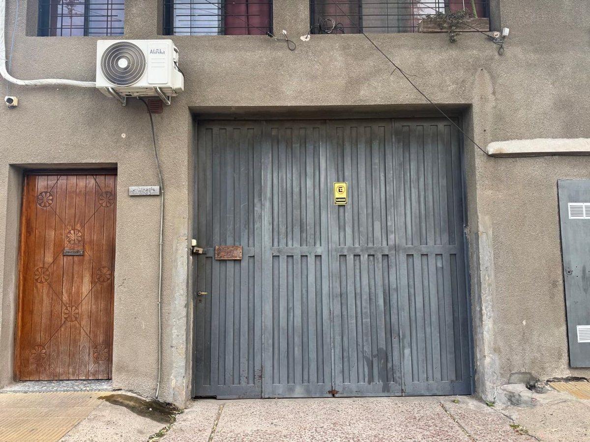 Foto de GALPON EN VENTA MAS 2 DEPTOS 2 AMB ISIDRO CASANOVA, imagen 4