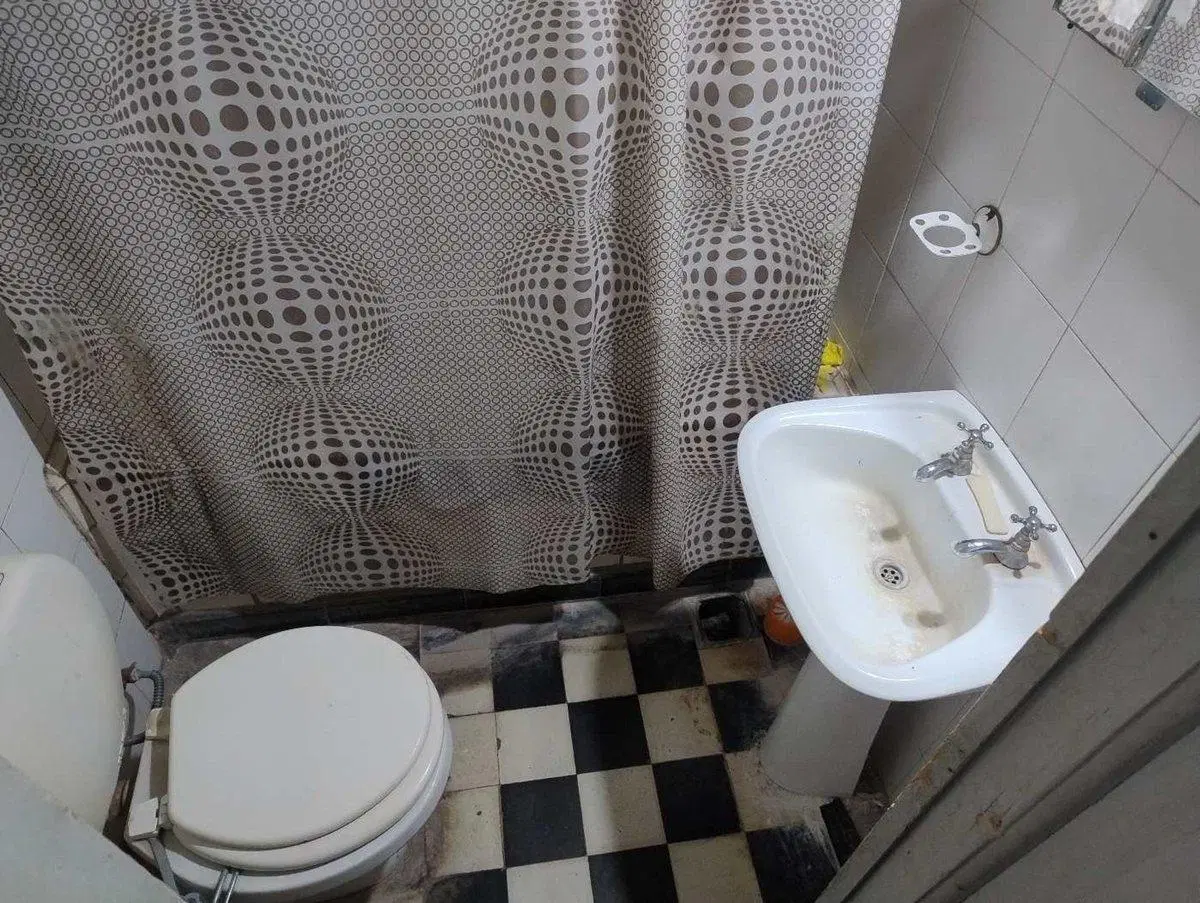 Casa sobre Terreno de 2129 m2. Rivadavia 2