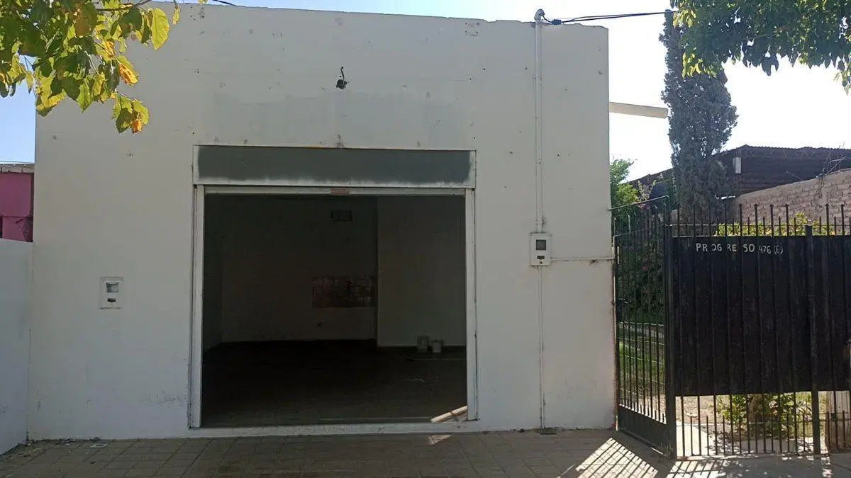 ALQUILER SALÓN COMERCIAL. RAWSON 4