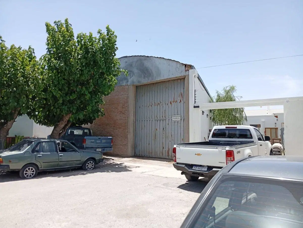Galpón de 320m2.  Rawson 2