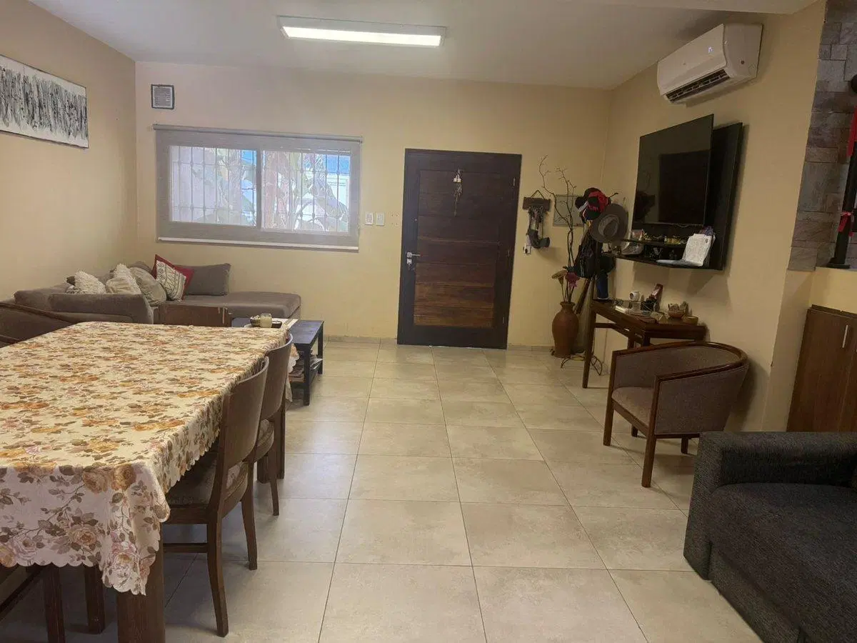CASA DE 3 HAB. B° NATANIA RESIDENCIAL II.RIVADAVIA 3