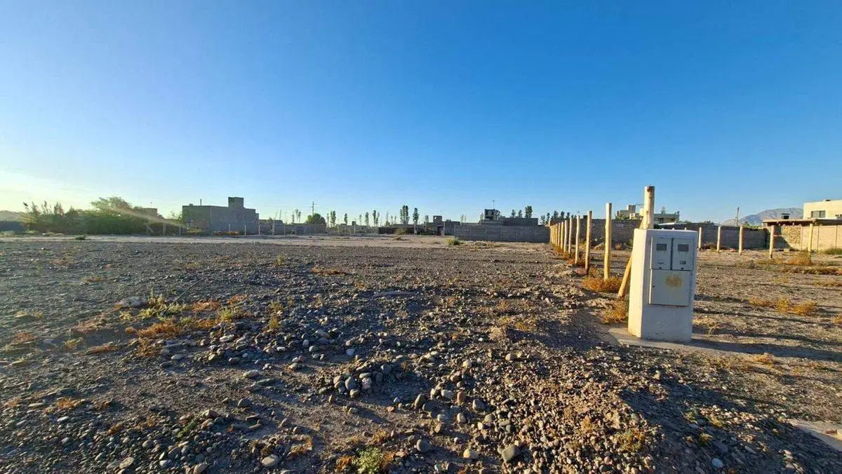 LOTE EN BARRIO PRIVADO SOL NACIENTE, RIVADAVIA 4