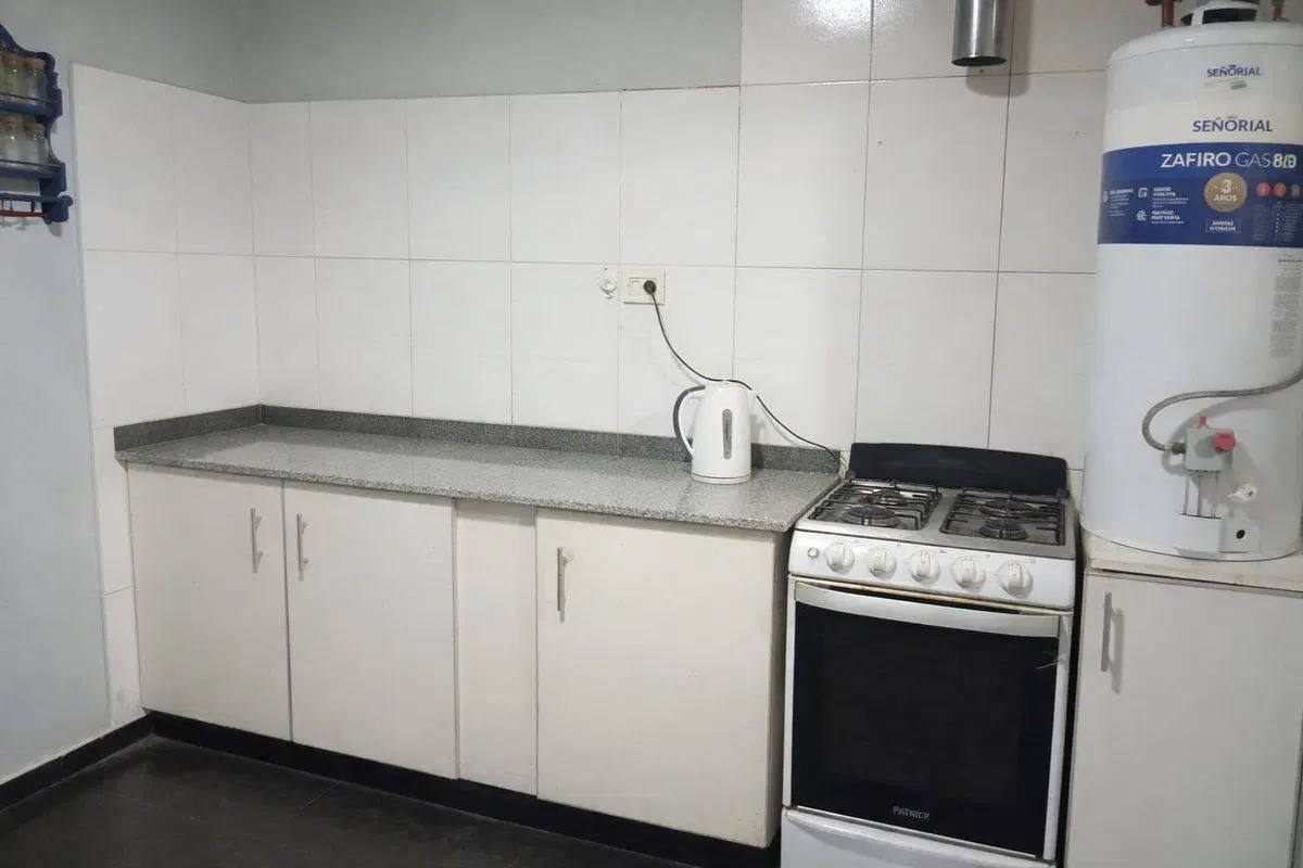 DEPARTAMENTO DE 2 DORMITORIOS. RIVADAVIA 4