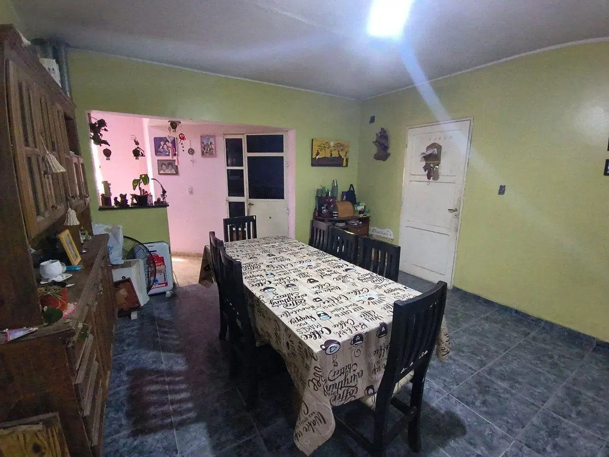 CASA 4 HABITACIONES C/COCHERA CUBIERTA. RAWSON 2