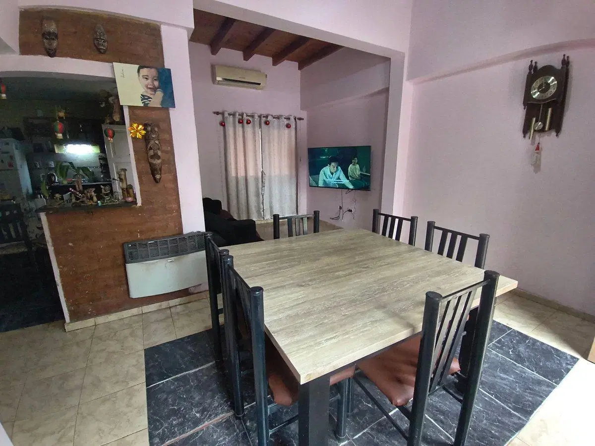 CASA 4 HABITACIONES C/COCHERA CUBIERTA. RAWSON 4
