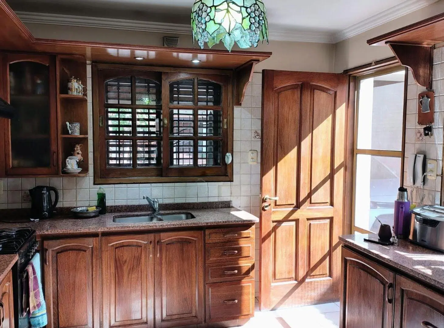 CASA CLÁSICA EN VENTA - RIVADAVIA 2