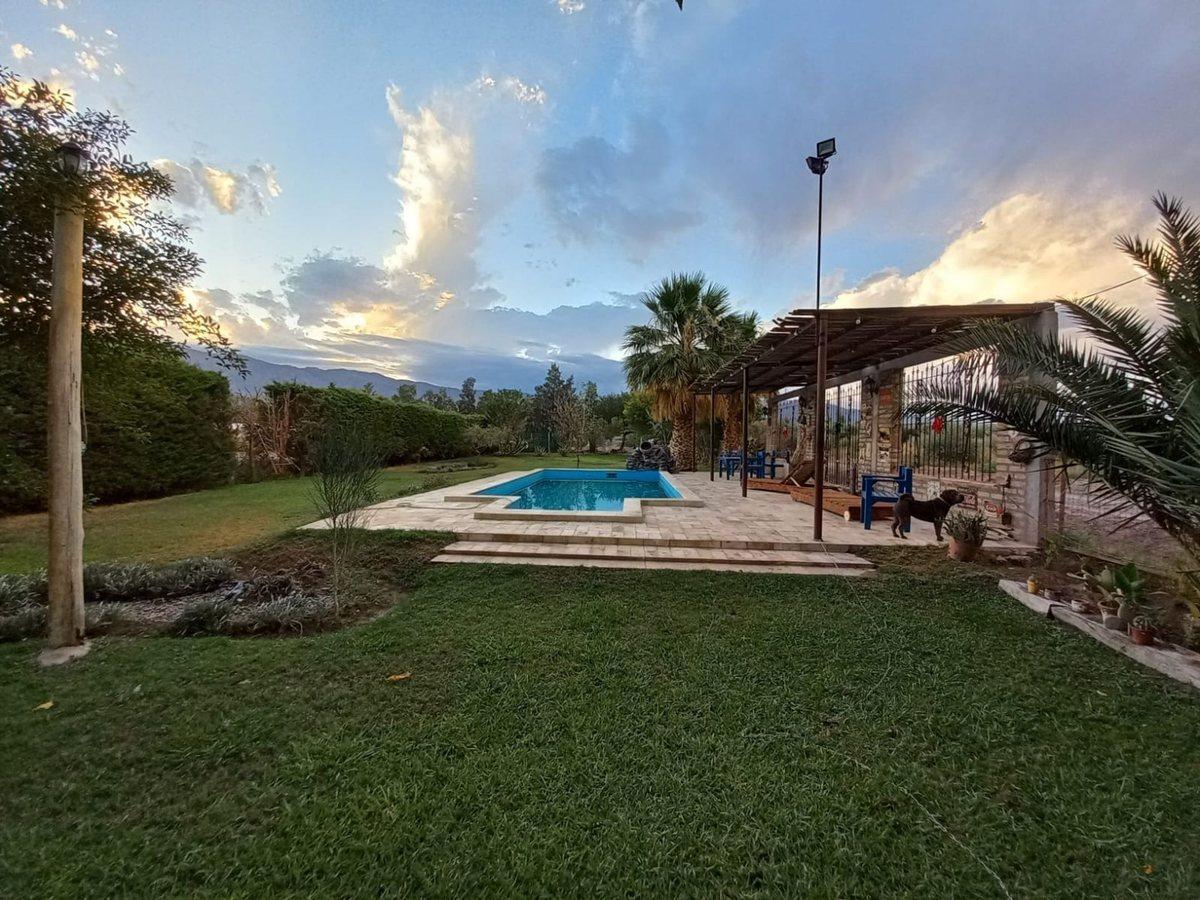 CASA QUINTA 3 HABITACIONES. POCITO