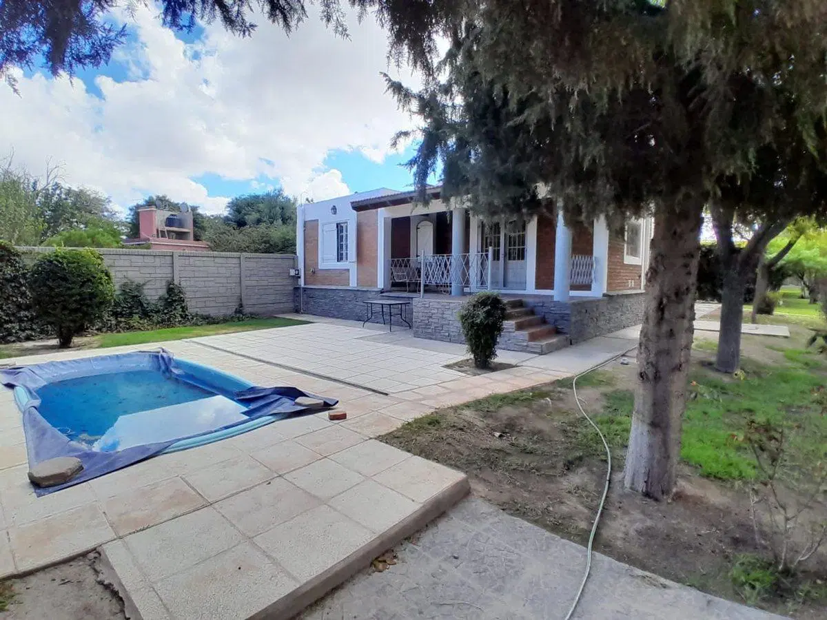 Casa sobre terreno de 1307 m2. Santa Lucia 2