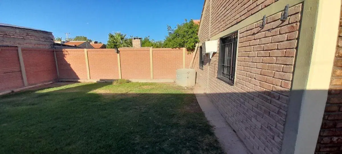 Casa de 3 habitaciones. B° Natania XV. Rivadavia 4
