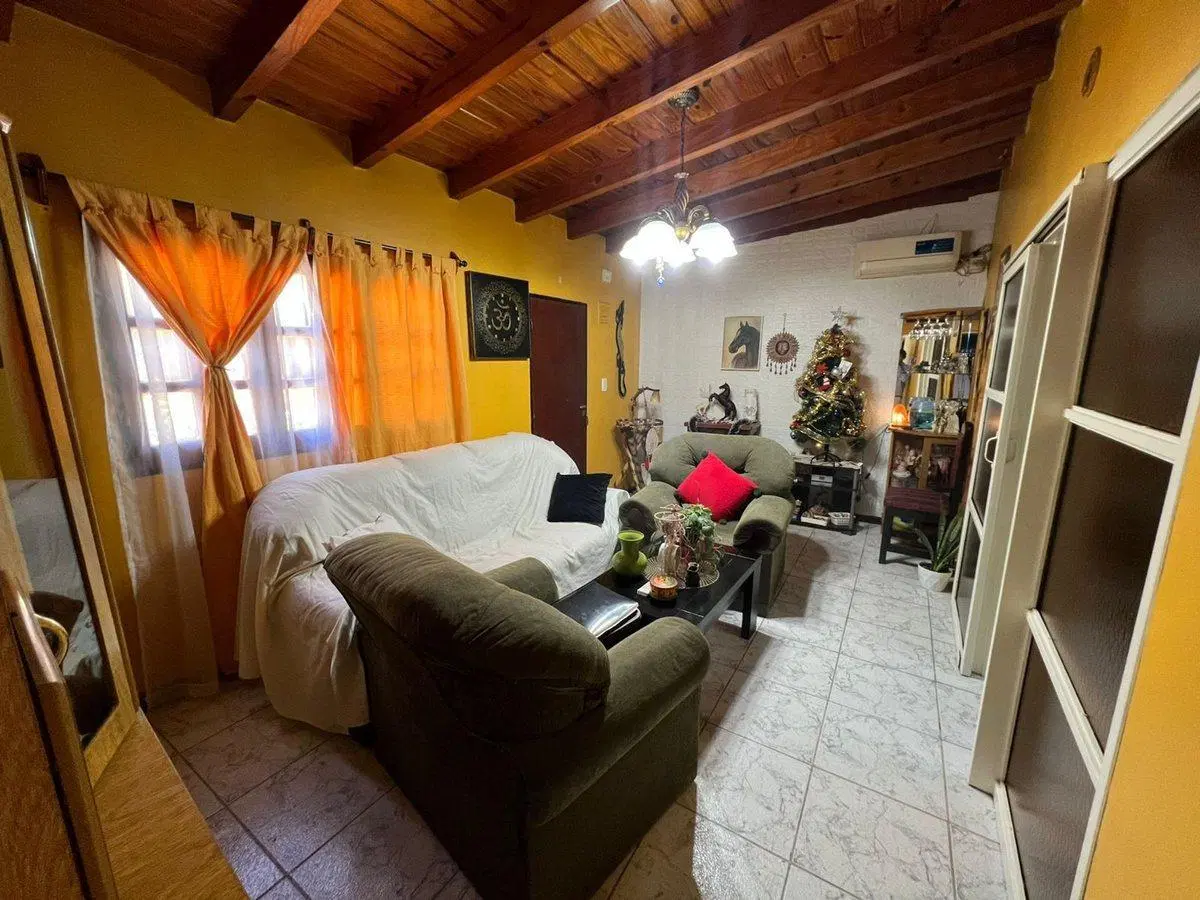 Departamento PB. 2 habitaciones, 2 baños. Capital 2