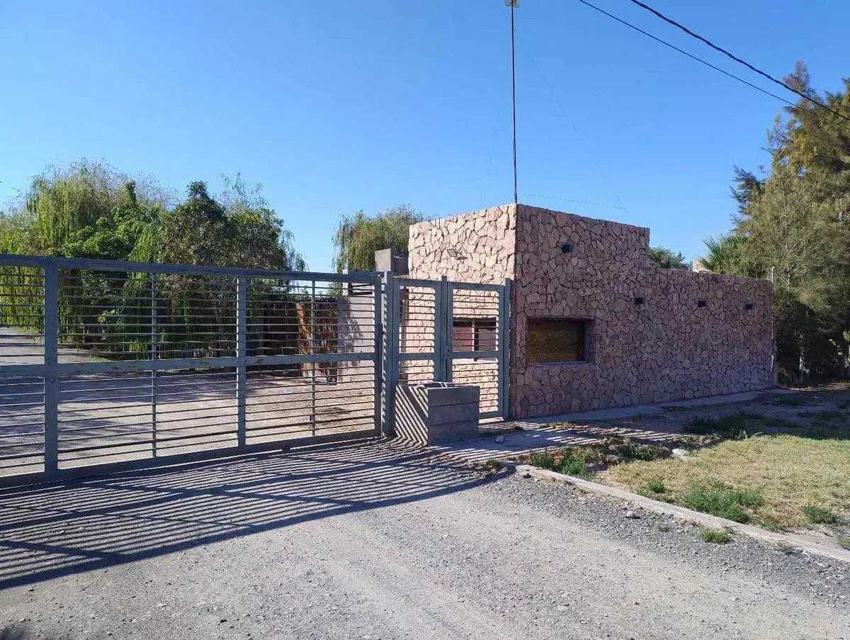 Casa Quinta en Barrio Euzkadi 1. Pocito 2