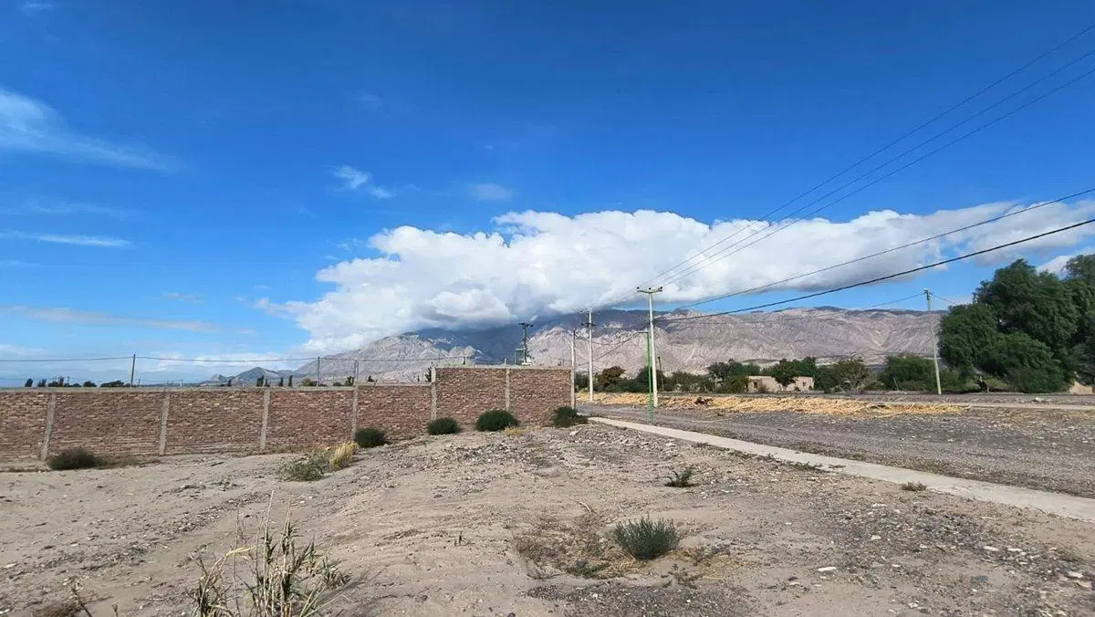 TERRENO DE 1460 M2. CALLE CHACABUCO, POCITO 2
