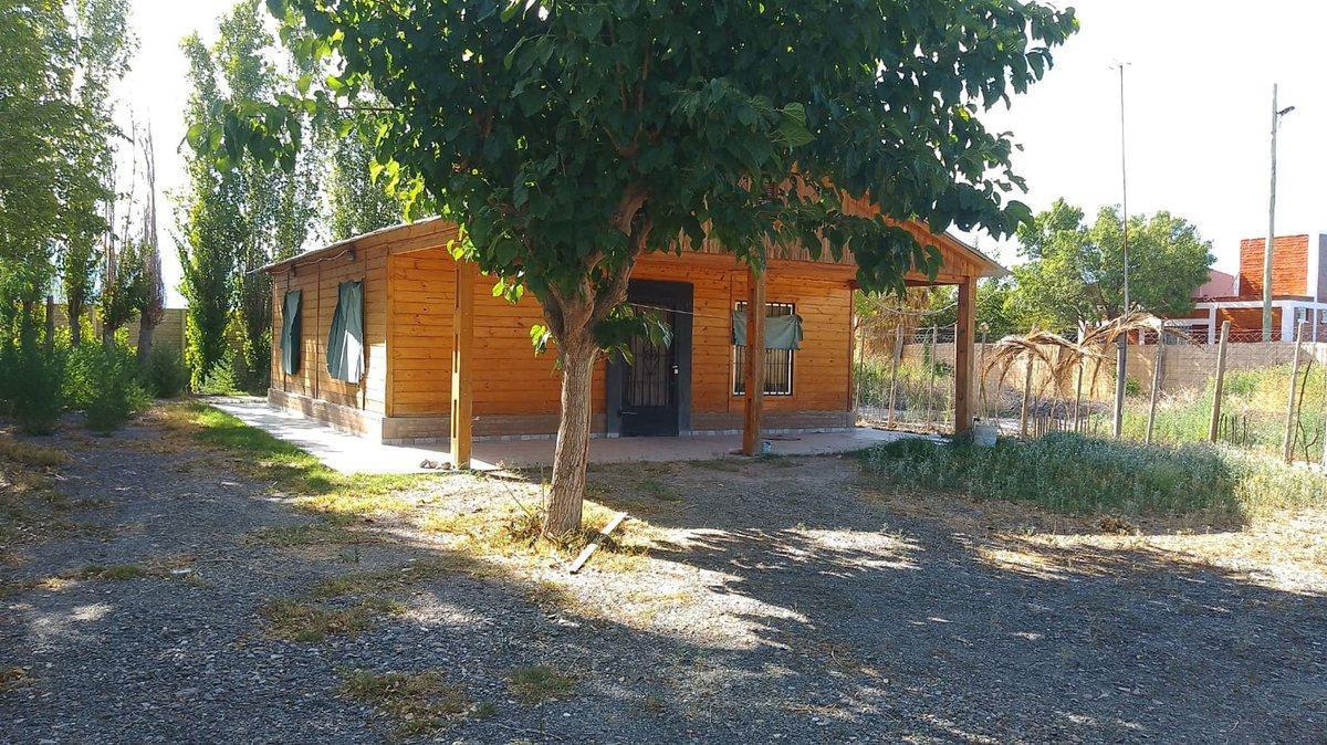 VENTA DE 2 CASAS EN UN MISMO TERRENO. POCITO