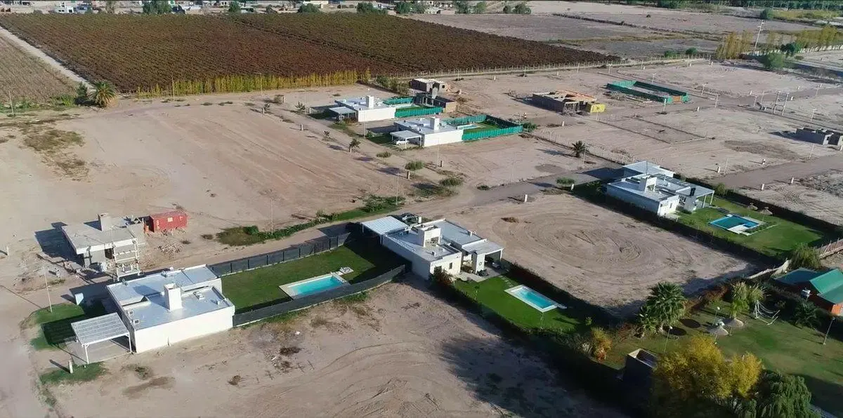 Lotes en B° Privado "Rincon del Syrah". Rivadavia 5