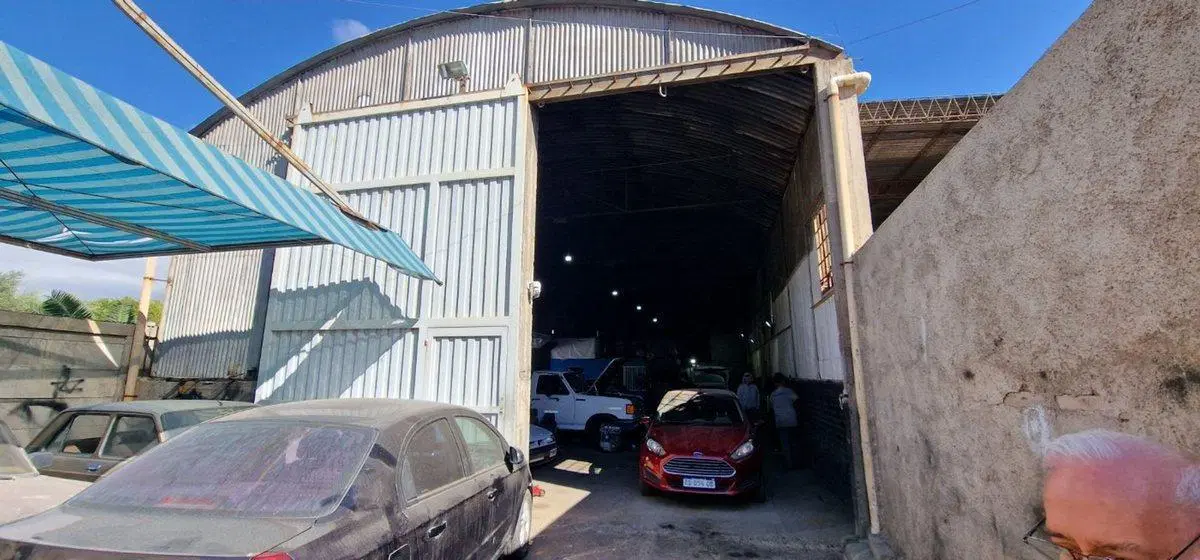 VENTA LOCAL 114 M2 Y GALPON 255 M2 EN RAWSON 2