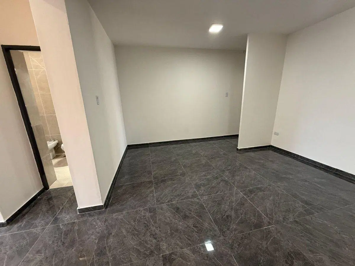 CASA DE 3 HABITACIONES, 2 BAÑOS. CAPITAL 4