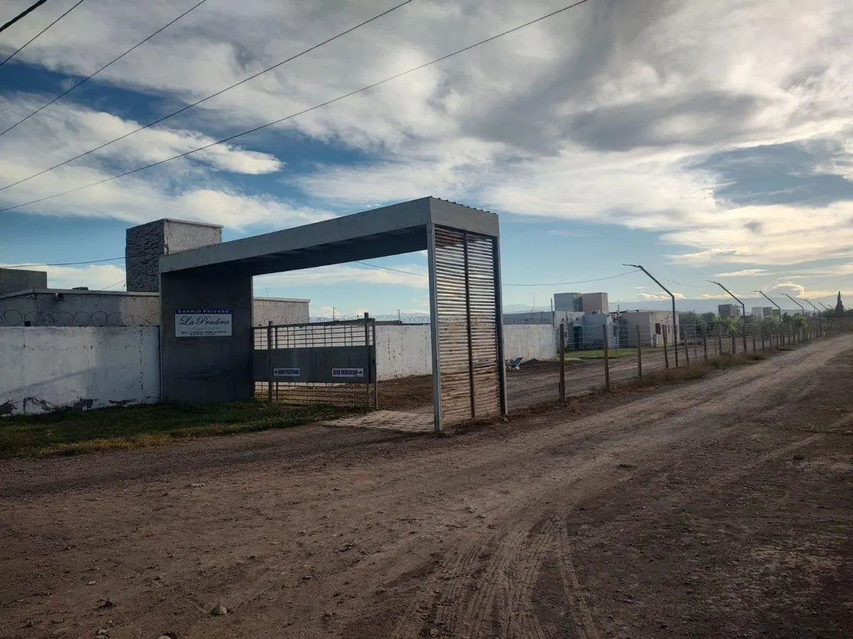 VENTA LOTE EN SANTA LUCIA  B° PRIVADO LA PARDERA 2