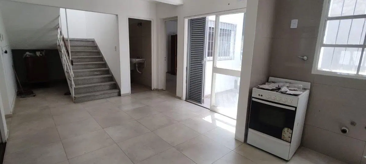 Casa Céntrica. 3 habitaciones. 2 baños. Capital 3