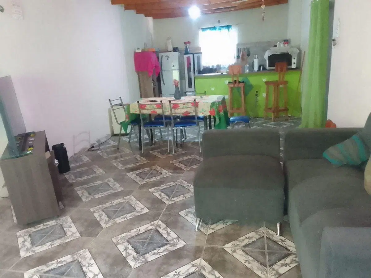 CASA DE 2 HABITACIONES. ZONA URBANA. ZONDA 2