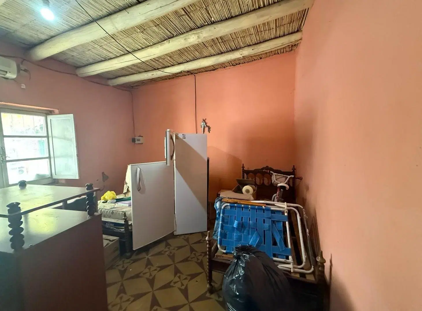 CASA MIXTA, DE 4 HABITACIONES. CAPITAL 5