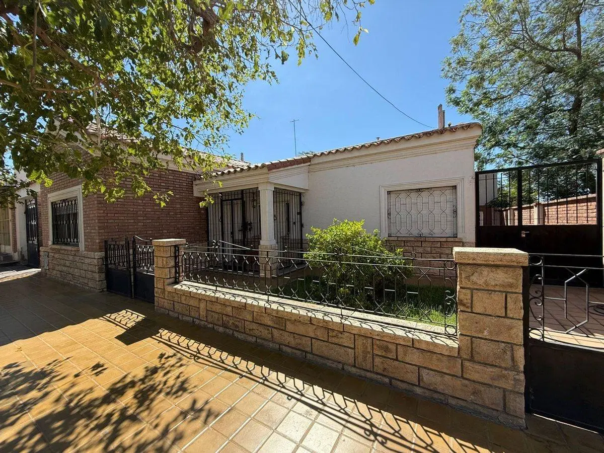CHALET EN ALQUILER. 3 HABITACIONES, 2 BAÑOS.POCITO 2