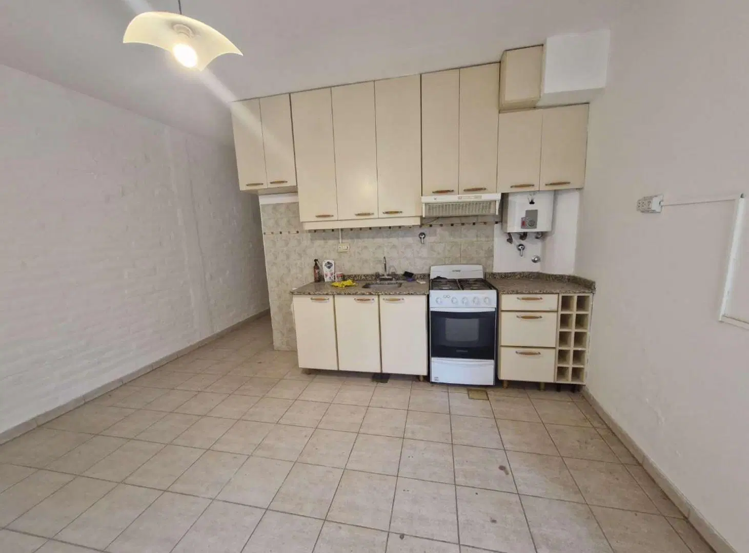 DEPARTAMENTO DE 2 DORMITORIOS. PLANTA BAJA.CAPITAL 2