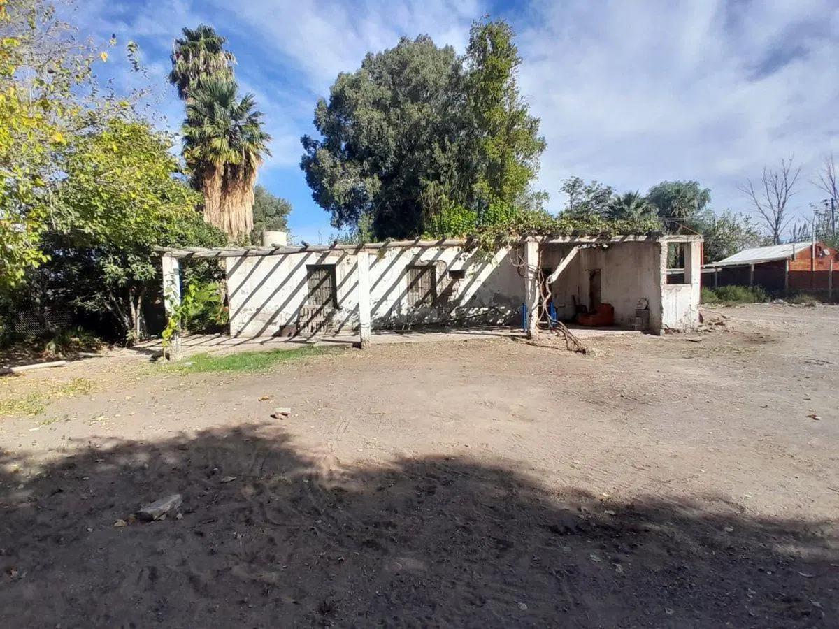 TERRENO DE 4012 M2 CON CONSTRUCCION. SANTA LUCIA 3