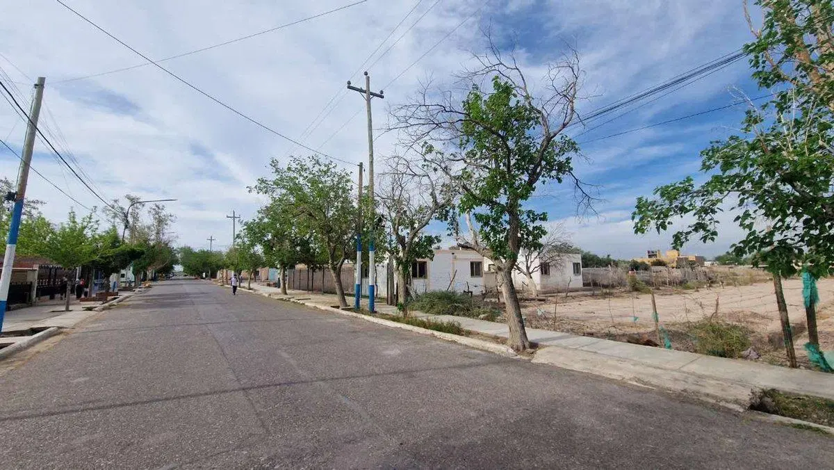 VENTA GRAN TERRENO 2347 M2 POCITO CENTRO 4