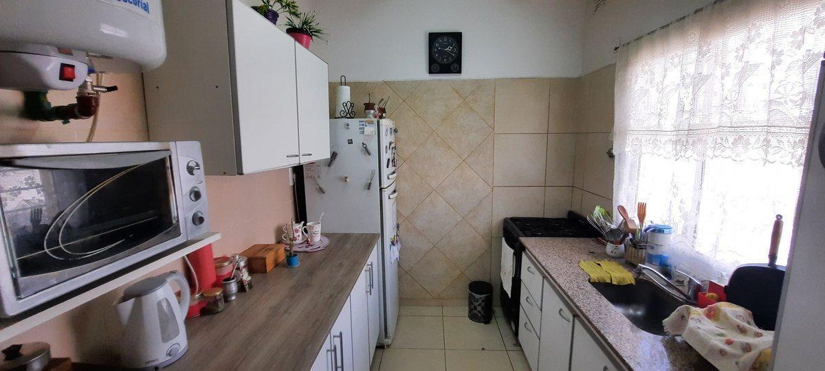 Foto de VENTA DEPARTAMENTO 2 DORMITORIOS 1° PISO RIVADAVIA, imagen 3