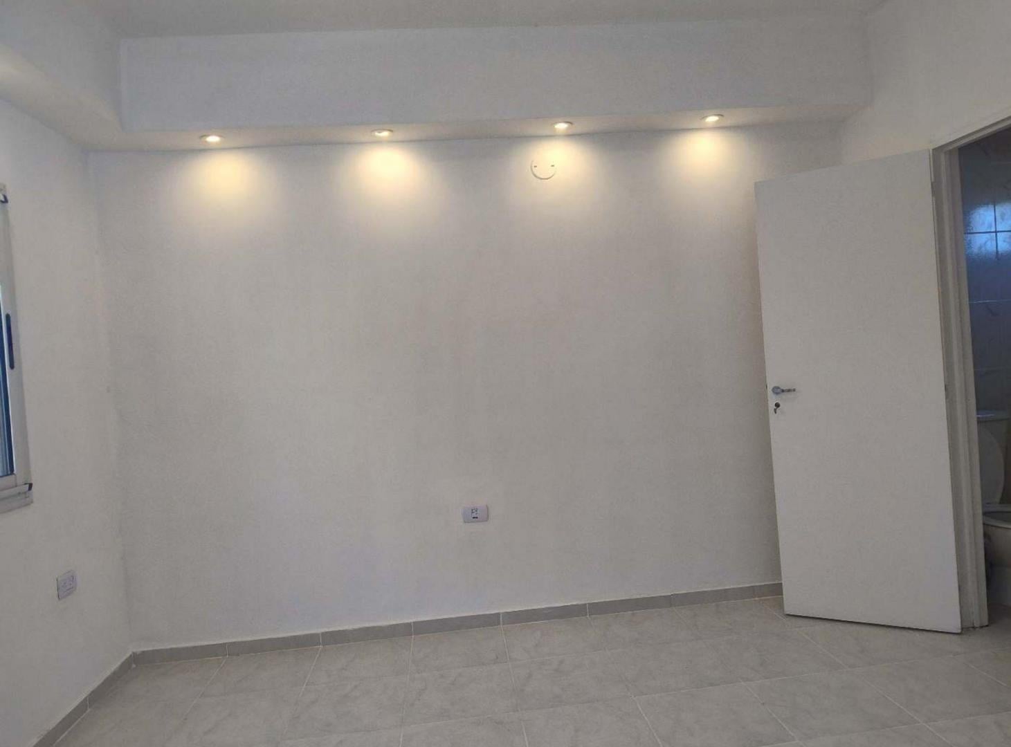 Duplex de un dormitorio, con cochera. Rivadavia