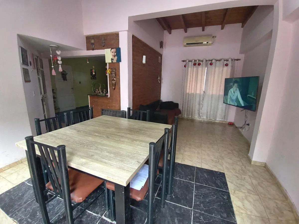 CASA 4 HABITACIONES C/COCHERA CUBIERTA. RAWSON 3