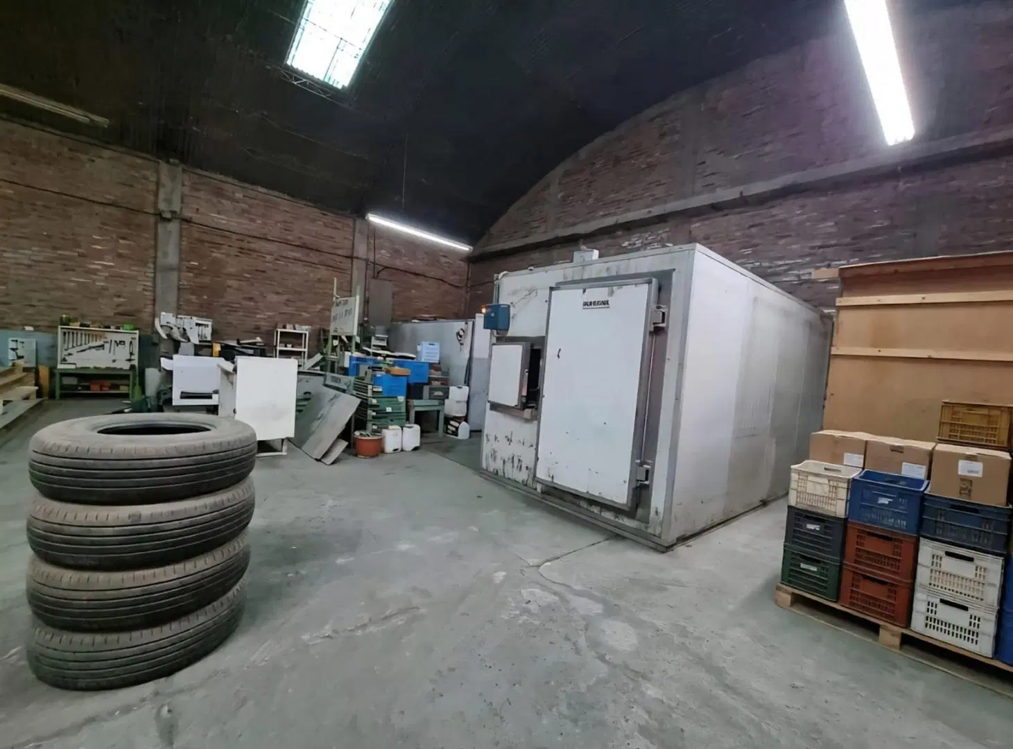 ALQUILER PREDIO INDUSTRIAL CON DOS GALPONES RN 40 2
