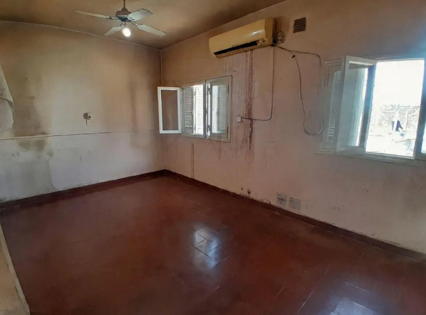 Venta de Casa Mixta, 3 dormitorios. Santa Lucia 3