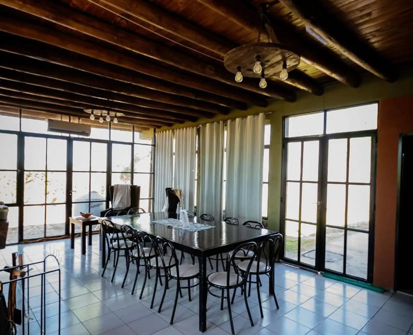 ALQUILER CASA RESIDENCIAL/COMERCIAL. POCITO 5