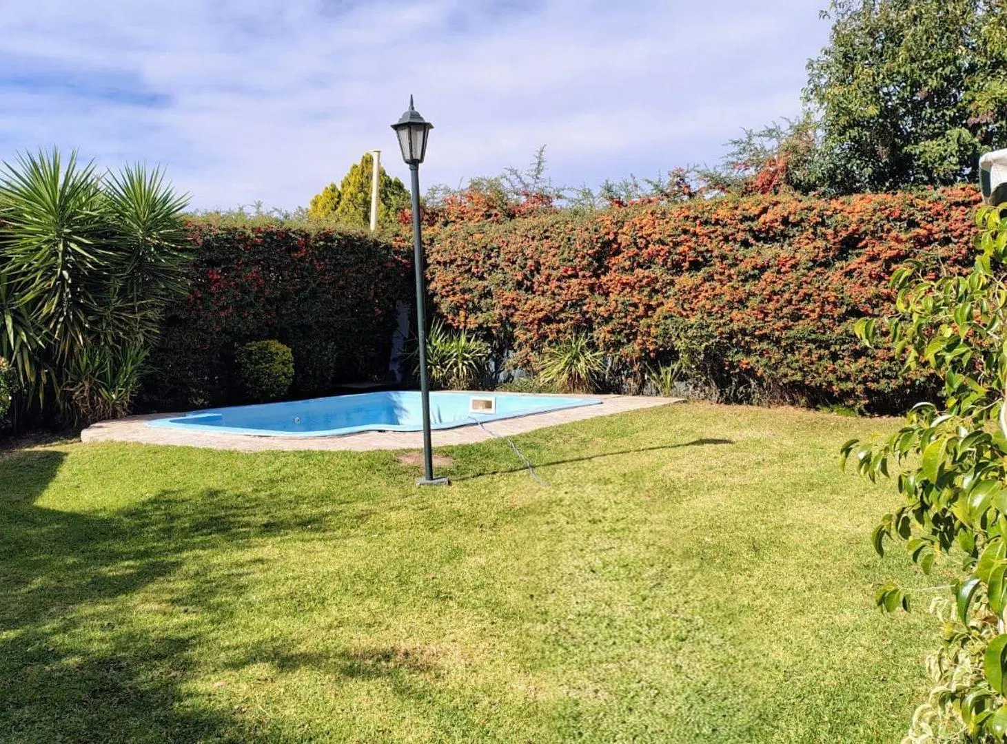CASA DE DOS PLANTAS. ZONA B° NATANIA VI, RIVADAVIA 4